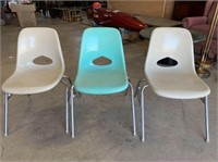 (3x) Stackable Molded Chairs by Krueger Metal
