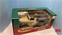 Ertl 1947 Dodge Canopy Delivery Truck Piggy Bank