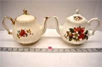 Two Sadler teapots