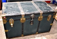 Metal Steamer Trunk with Tray 36" x 20" x 21"