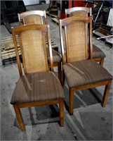 4 Wooden Chairs with Wicker Backs *LYS