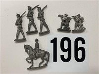 Lot of 6 lead soldiers