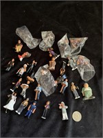 Assorted small figures plastic
