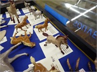 Tray of Hagen-Renaker horse figurines (dark brown