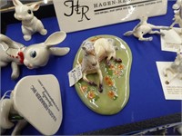 Hagen-Renaker figurines (2 rabbits chipped ears)