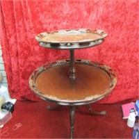 Vintage pie Crust two tiered table