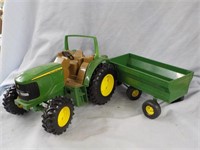 John Deere Tractor & wagon no box