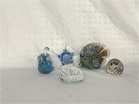 4 PIECES MURONO GLASS AND  PAPER WEIGHT
