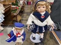 PORCELAIN DOLL & STAND - MUSIC BOX DOLL