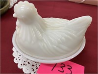 4 1/2" COVERED CHICKEN DISH