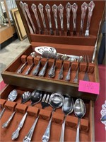 STAINLESS STEEL FLATWARE IN BOX