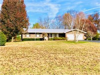 Beautiful Country Ranch Style House on 1.27 AC m/l