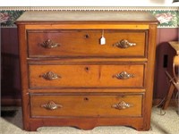Vintage Dresser - has 3 Drawers - Measures