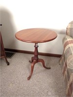 Wooden Pedestal Table with a Round Top - Measures
