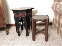Wooden Decorative Side Table Measures Approx. 21T