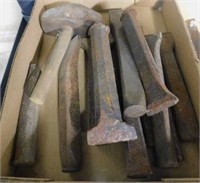 Lot of hand chisels & small sledge hammer