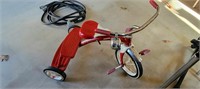 Radio flyer tricycle very excellent shape
