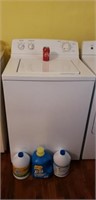 Hotpoint Brand Washer. 9 Clothes Cycles and 2 Wash