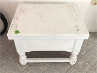 White End table