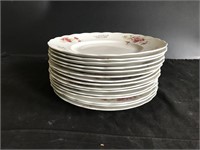 Set of 15 Vintage W.E.P.C.O 9 1/2" Plates Have
