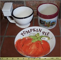 3pc ceramic lot: Toilet mug, Pumpkin plate & crock