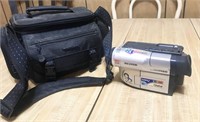 Samsung SCL810 8mm camcorder with bag and