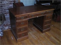 Desk, Kneehole, Wooden