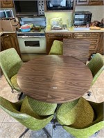 Vintage Table with 6 chairs/4 chairs with tears