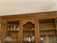 4 shelves of glassware