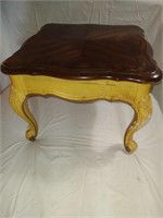 Traditional style end table