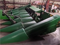 1995 John Deere 693 corn head, poly snouts