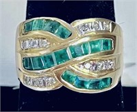 18k Yellow Gold Natural Emerald & Diamond Ring