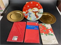 Christmas Platters & Table Covers