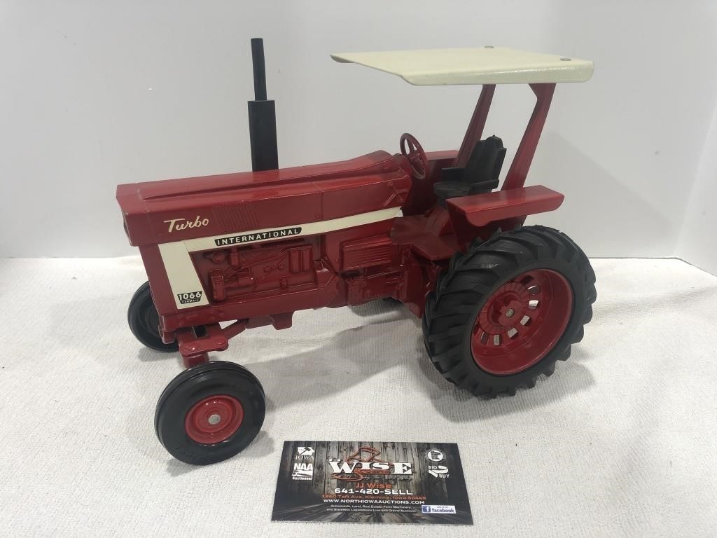 2021 Christmas Toy and Collectible Auction