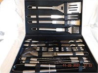 Grill set by Sharper Image
