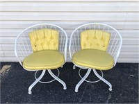 (2) Wire & Metal Swivel Patio Chairs