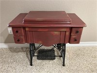 Antique Ruby Sewing Machine/4 Drawer