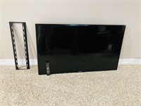 Sceptre 55” TV Flat Screen TV w/ Remote and Mount