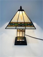 Stain Glass Table Lamp/ Top and Bottom Lights Up