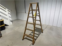 New Haven Industrial 6' Wood Step