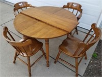 Tell City Kitchen Table & 4 Chairs, with Leaf