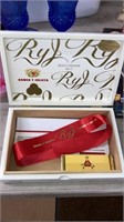 Romeo Y Julieta cigar box, Montecristo cigar