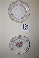 2 Decorative Wall-Hanging Plates