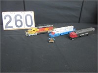 3 HO scale engines