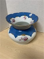 Antique China Spittoon, blue and white 6 " high