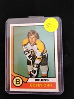 Bobby Orr 1974-75 card. beautiful shape, mint