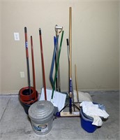 Home & Yard Cleanup Lot