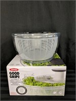 New OXO Good Grips Salad Spinner 4.0