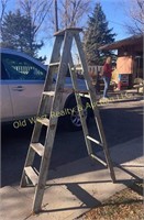 Wood Step Ladder