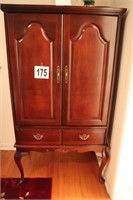 Bassett Made In USA Entertainment Cabinet (35" X
